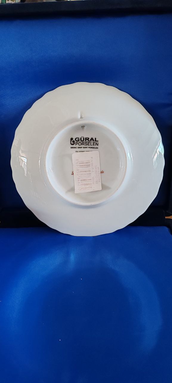 Güral Porselen Special Hand-Painted Small Plate – Velvet Boxed