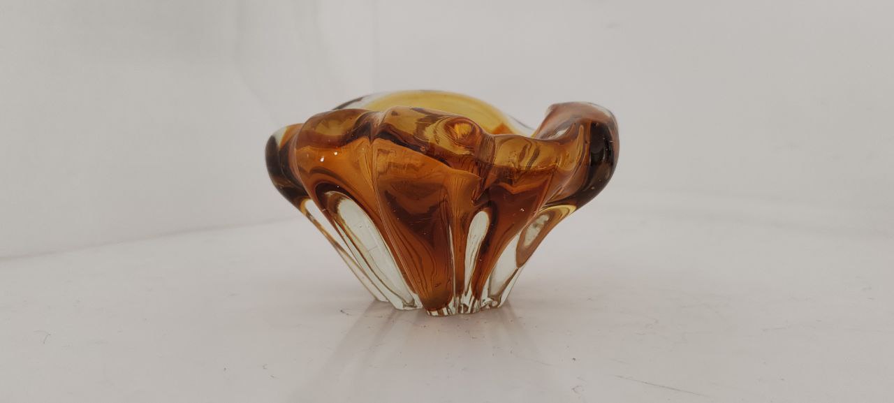Vintage Amber Murano Art Glass Bowl – Ribbed Petal Design – 1960s