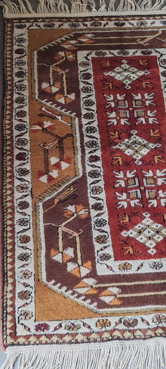 Vintage Turkish Milas Rug – 130x90 cm – Geometric Prayer Motif