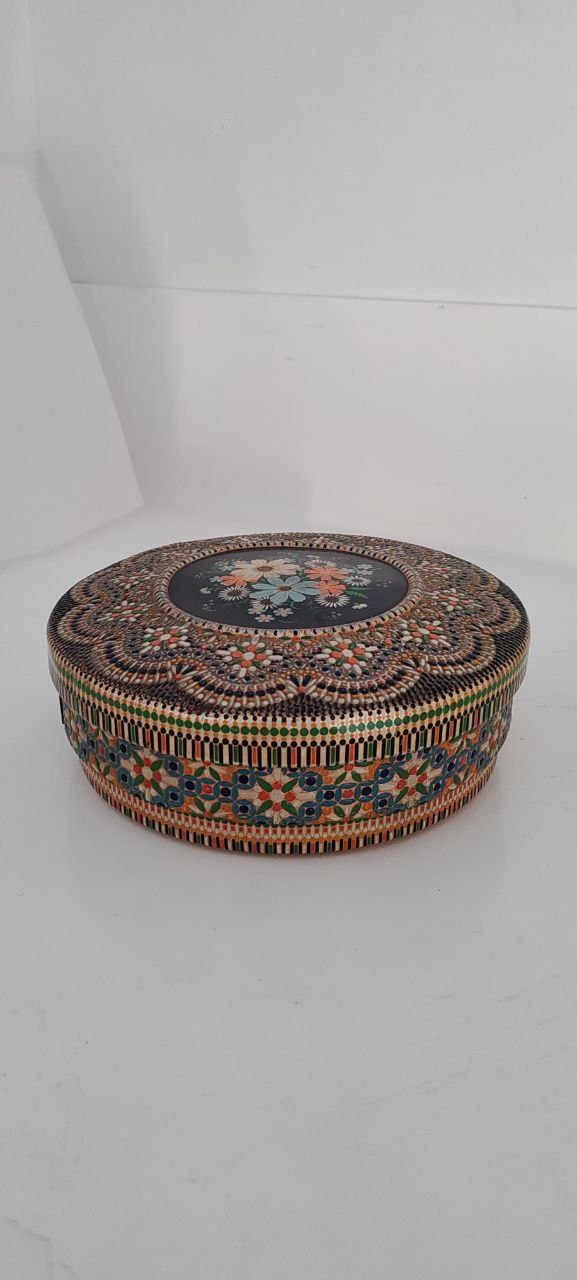 Vintage Floral Embossed Round Tin Box – Decorative Storage Container – Colorful Oriental Pattern