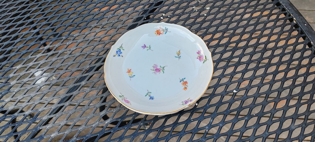 Vintage Meissen Hand-Painted Floral Porcelain Plate – 14cm