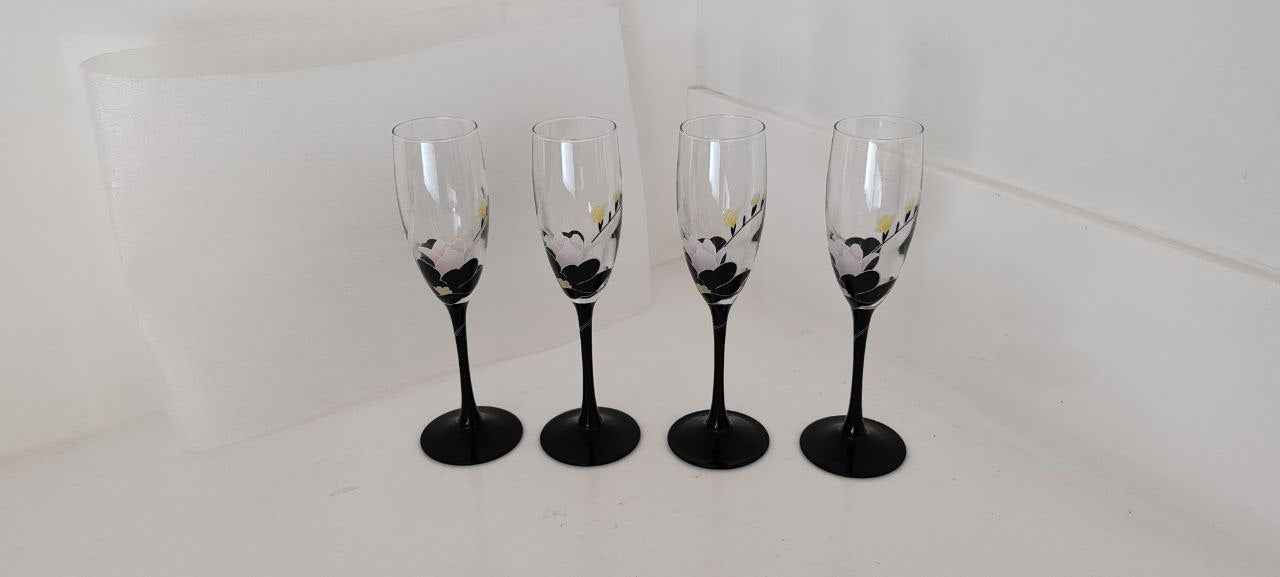 Set of 4 Hand-Painted French Champagne Flutes – 22x7 cm – Black Stem – Floral Art Nouveau Design