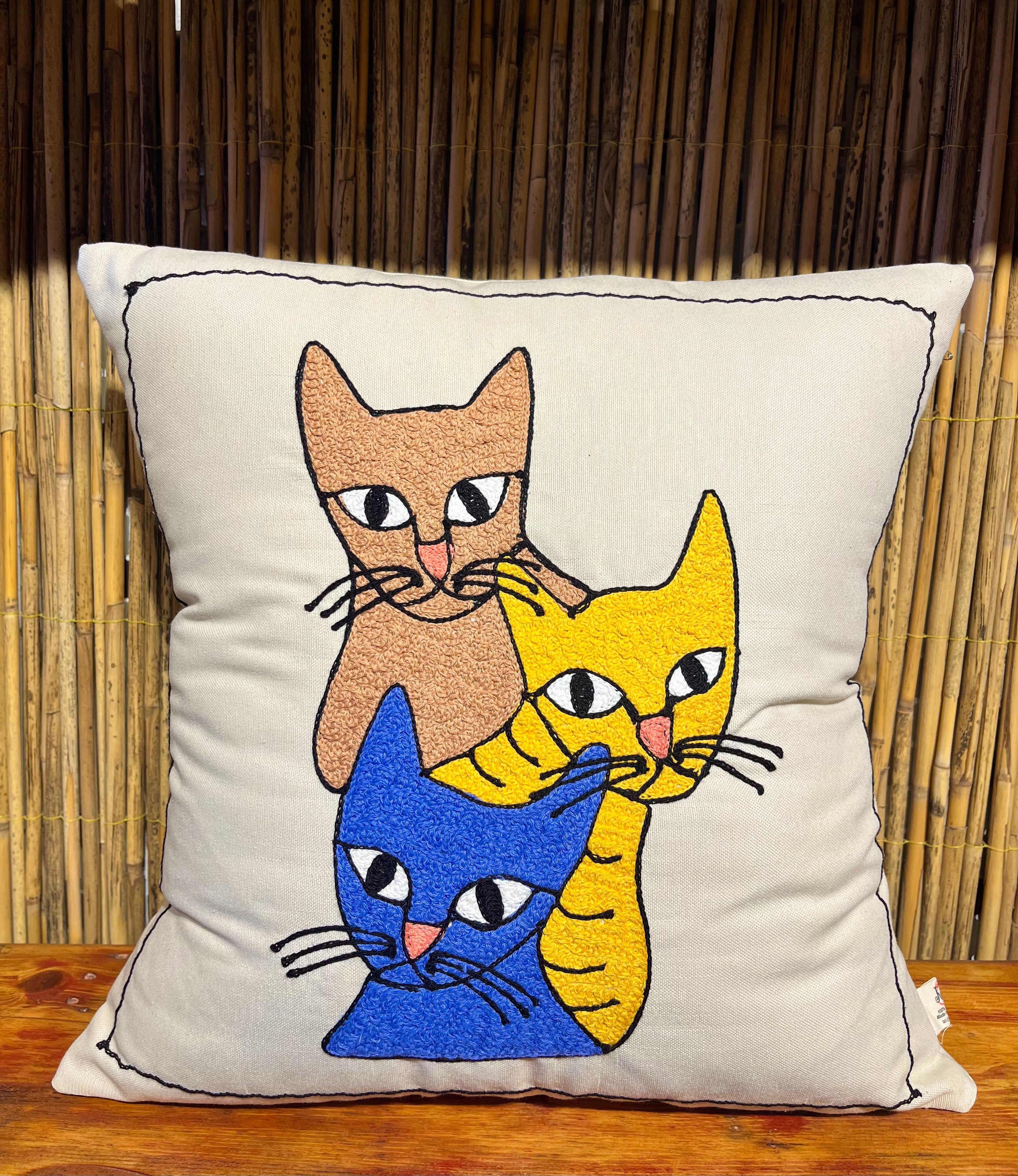 Suzeni Heritage Cushion Collection 4224