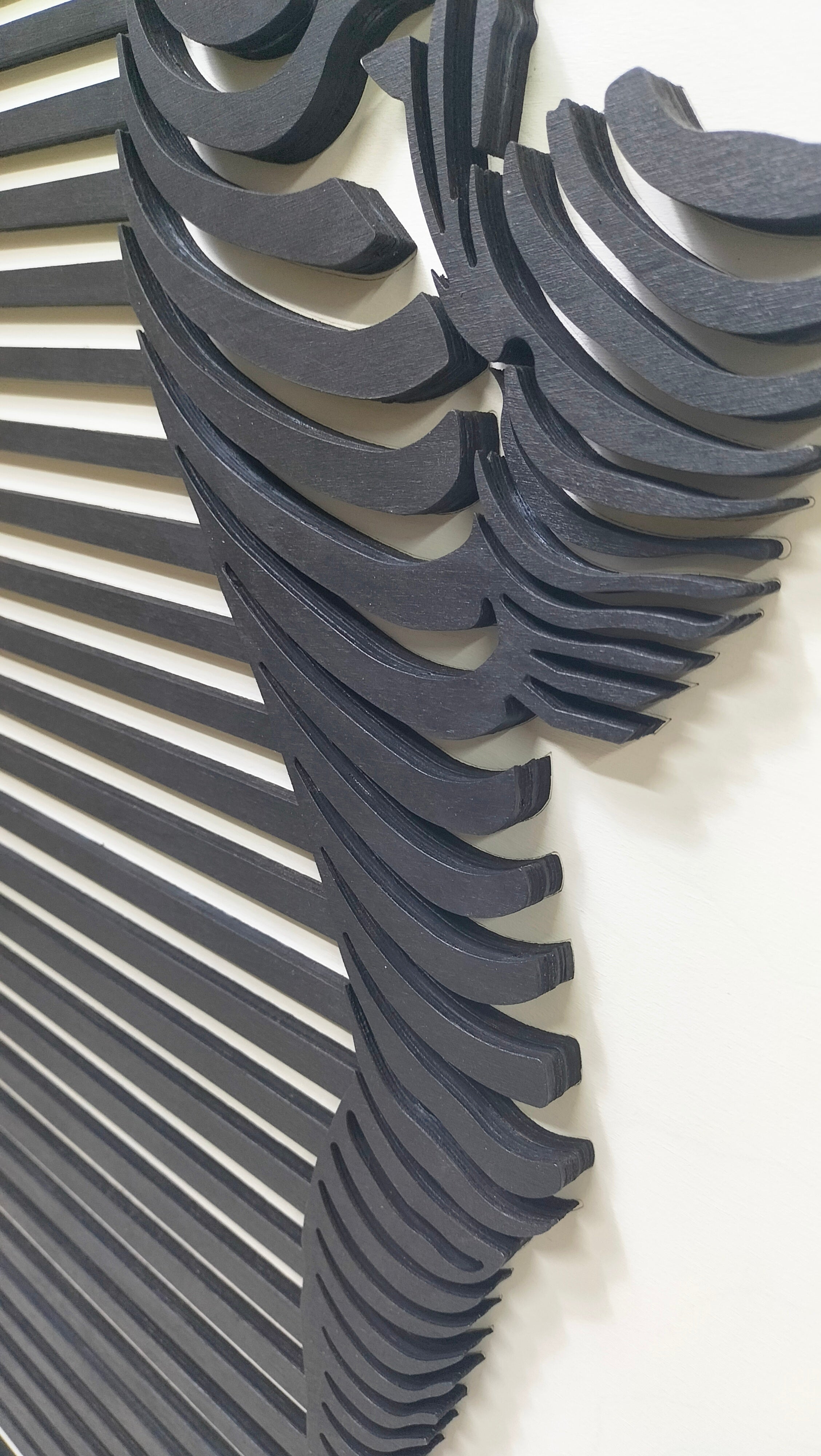 Line Woman   / Wooden Tiered Table