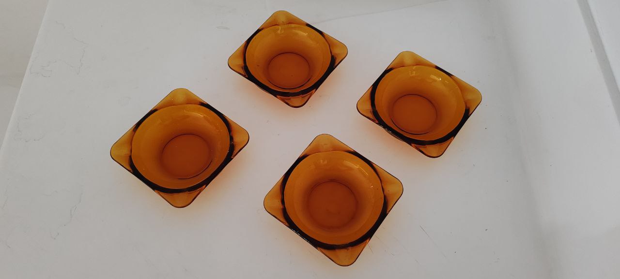 Set of 4 Vintage Amber Glass Ashtrays – Mid-Century Style