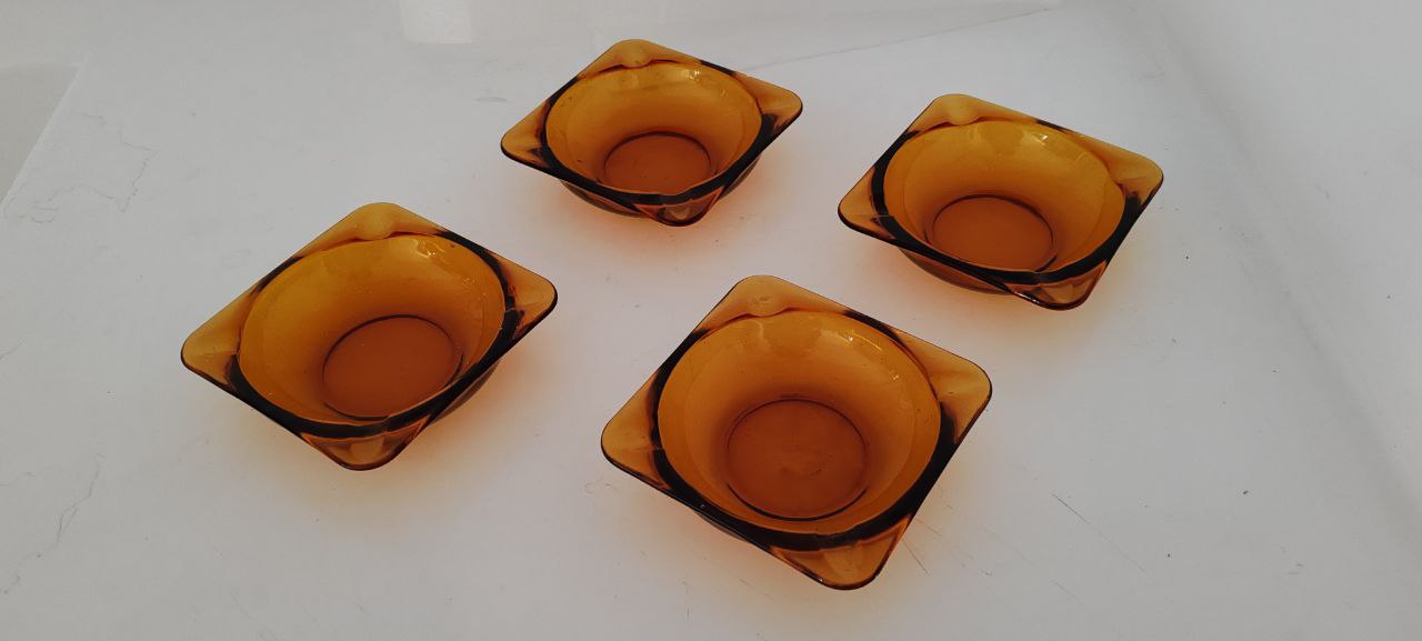 Set of 4 Vintage Amber Glass Ashtrays – Mid-Century Style