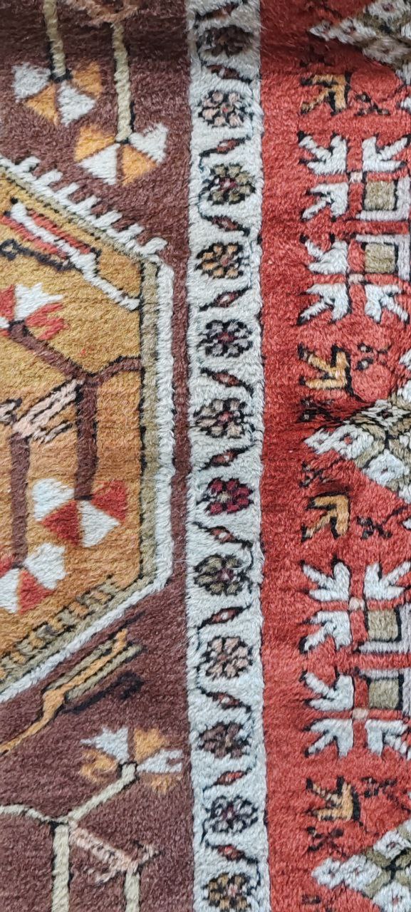 Vintage Turkish Milas Rug – 130x90 cm – Geometric Prayer Motif