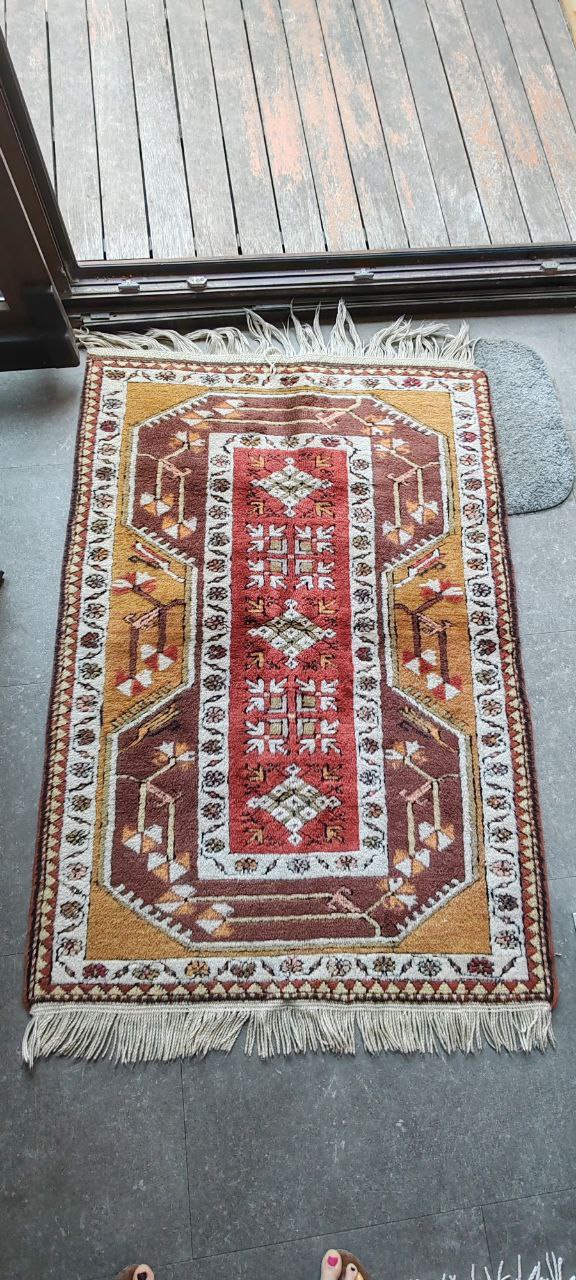 Vintage Turkish Milas Rug – 130x90 cm – Geometric Prayer Motif