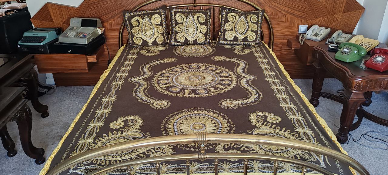 Vintage Embroidered Bedspread Set – 140x210 cm – Yellow & Brown with Pillows
