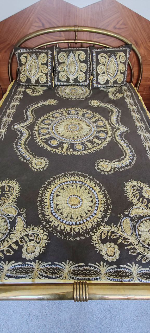 Vintage Embroidered Bedspread Set – 140x210 cm – Yellow & Brown with Pillows