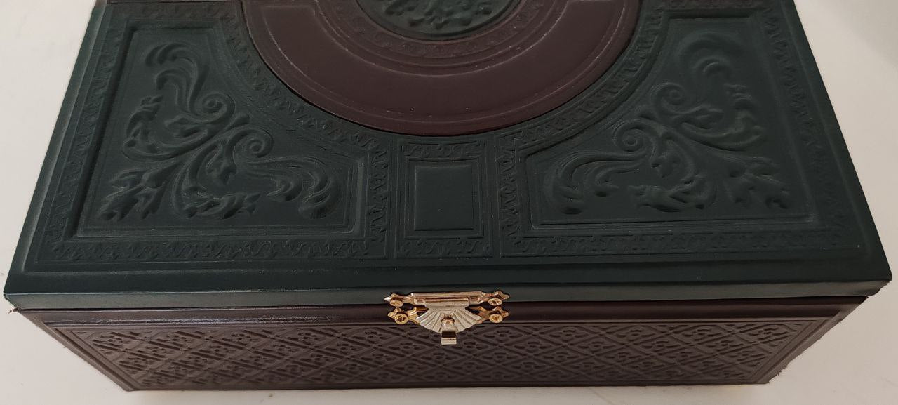 Makey Luxury Jewelry Box – Handcrafted with Leather & Suede – 22x15x9 cm