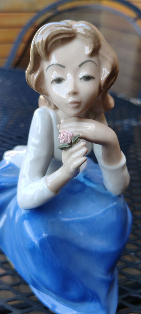 Vintage Tengra Porcelain Figurine – Girl with Rose – Hand-Painted – 20 cm