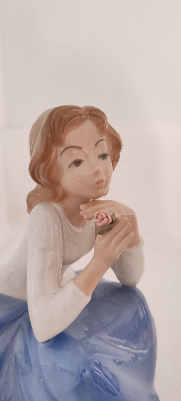 Vintage Tengra Porcelain Figurine – Girl with Rose – Hand-Painted – 20 cm