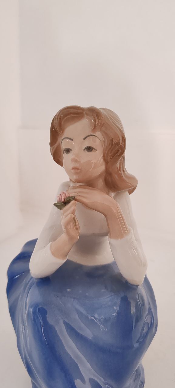 Vintage Tengra Porcelain Figurine – Girl with Rose – Hand-Painted – 20 cm