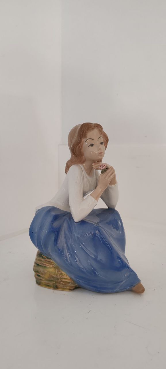 Vintage Tengra Porcelain Figurine – Girl with Rose – Hand-Painted – 20 cm