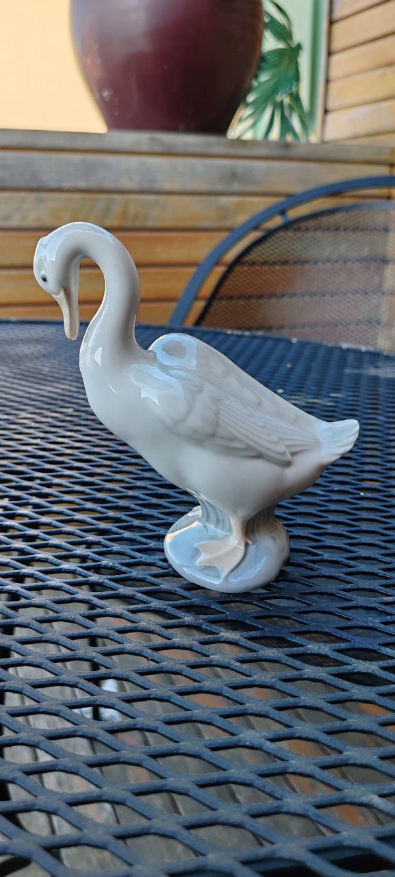 Vintage NAO by Lladro Porcelain Figurine – Standing Duck – Handcrafted in Spain – 14 cm