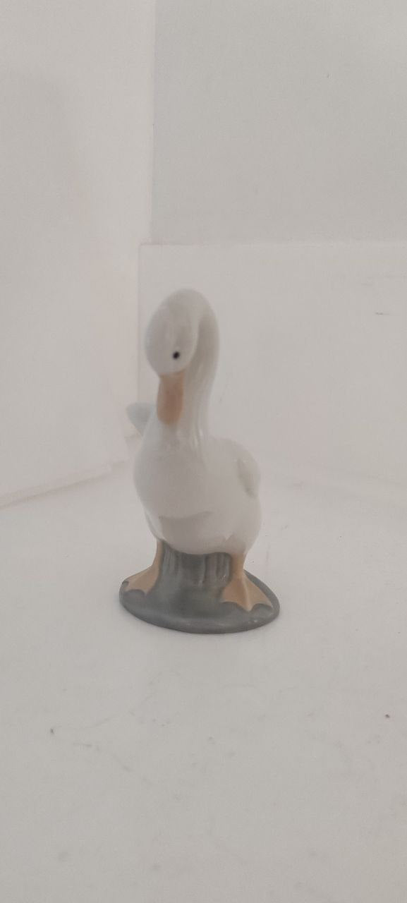 Vintage NAO by Lladro Porcelain Figurine – Standing Duck – Handcrafted in Spain – 14 cm