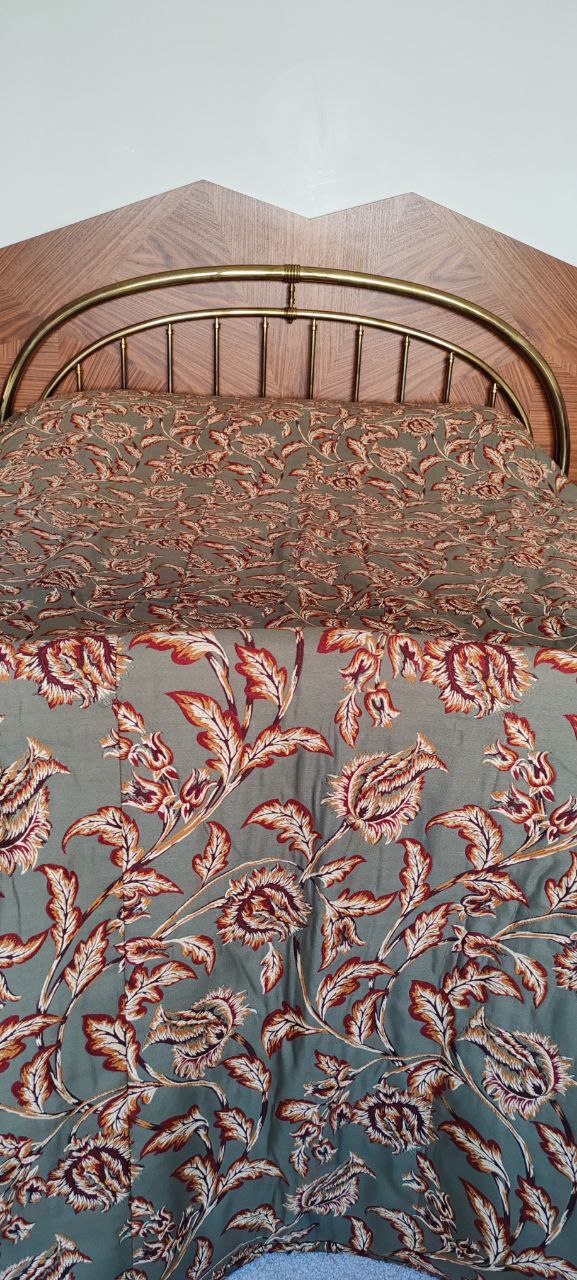 Large Turkish Bedspread with Ottoman Tulip Motif – 220x300 cm