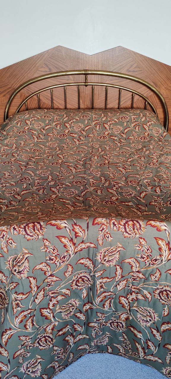 Large Turkish Bedspread with Ottoman Tulip Motif – 220x300 cm