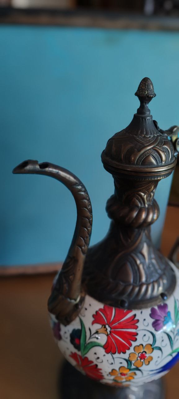 Iznik Ceramic Tombak Ewer – Hand-Painted Floral Tulip Design – 38x20 cm