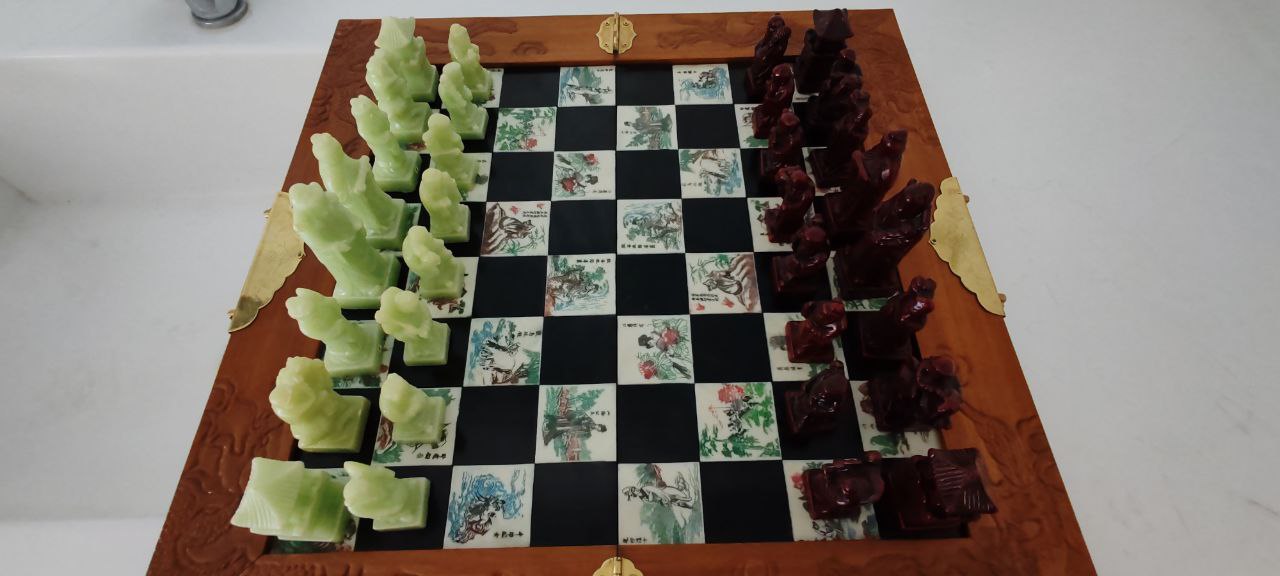 Chinese Soapstone Chess Set with Hand-Painted Board – 46x6 cm, King 9 cm
