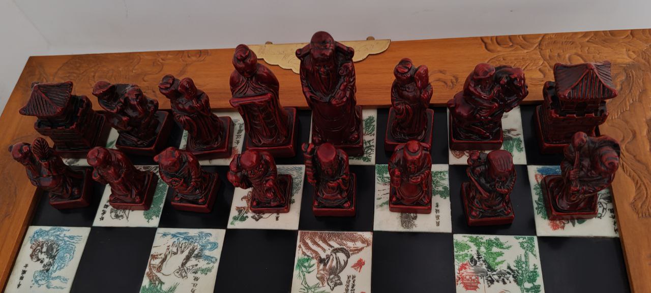 Chinese Soapstone Chess Set with Hand-Painted Board – 46x6 cm, King 9 cm