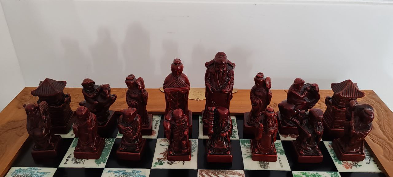 Chinese Soapstone Chess Set with Hand-Painted Board – 46x6 cm, King 9 cm