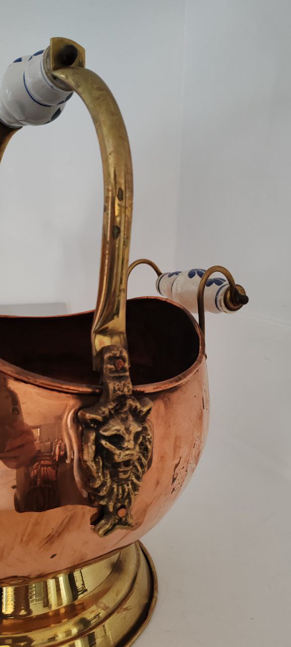 Delft Handle Dutch Copper Coal Scuttle with Brass Lion Mounts