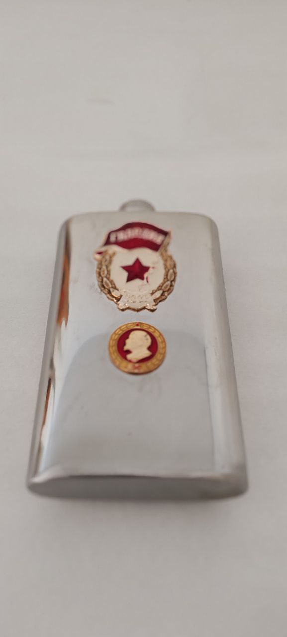Vintage USSR Stainless Steel Military Flask – Lenin Relief – Russian Soviet Union Collectible – 14x8 cm – 1960s–70s