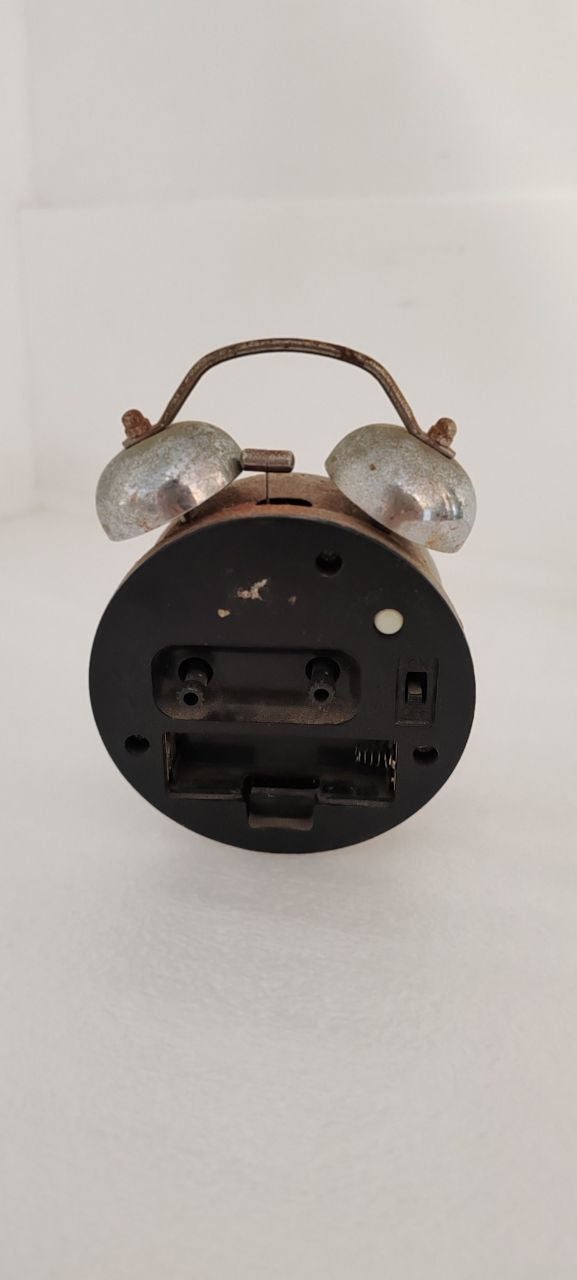 Retro Twin Bell Alarm Clock – Distressed Metal – 13x8 cm