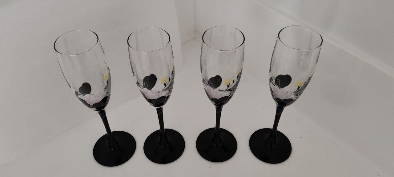 Set of 4 Hand-Painted French Champagne Flutes – 22x7 cm – Black Stem – Floral Art Nouveau Design