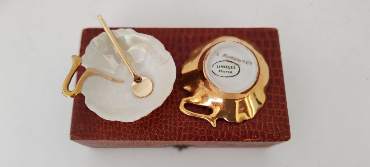 Vintage Limoges France Signed Porcelain & Mother of Pearl Dish Set – Gilded Miniature Server with Spoon – Original Box – 16x9x5 cm